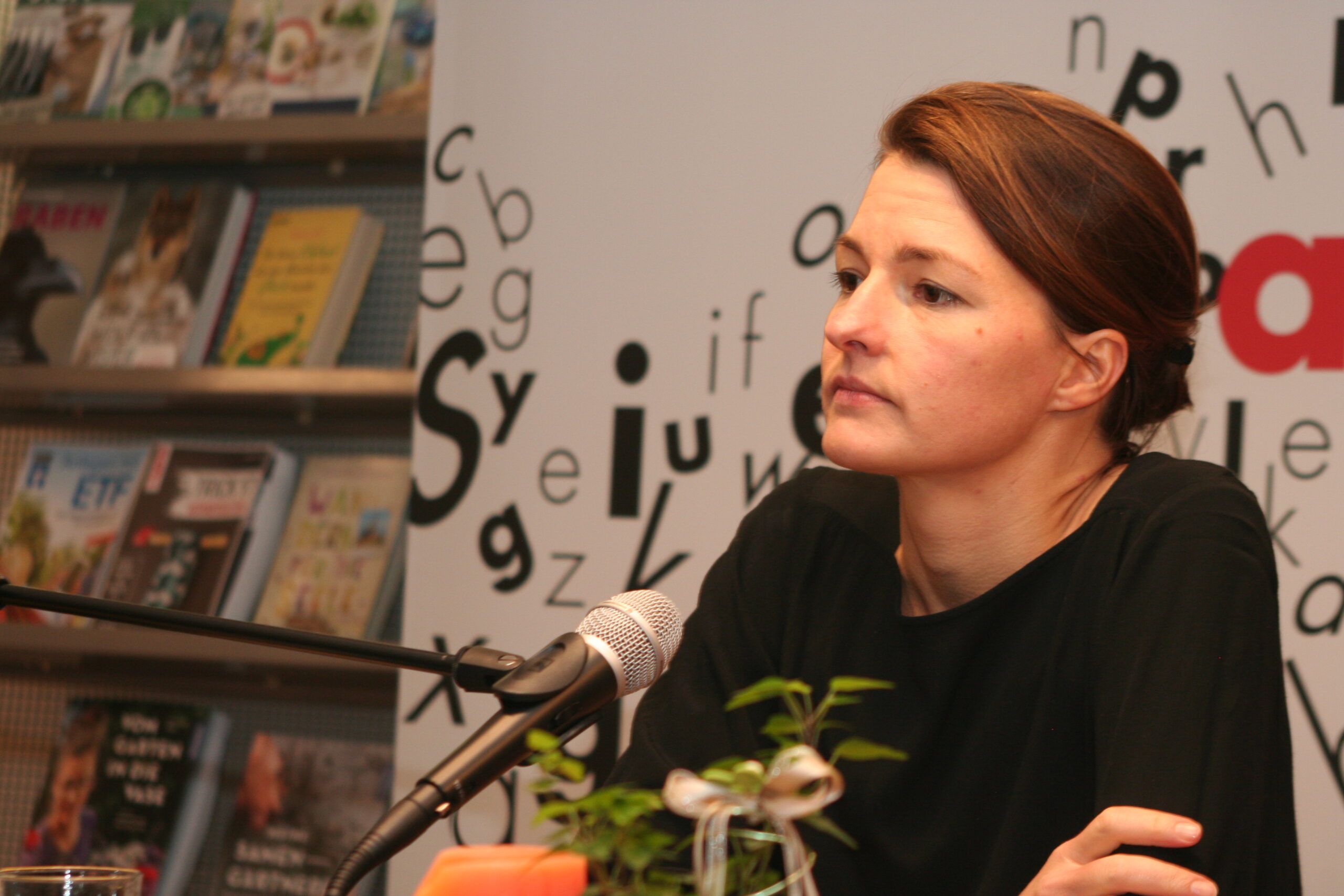 Autorin Laura Freudenthaler liest beim Literaturforum Schwaz